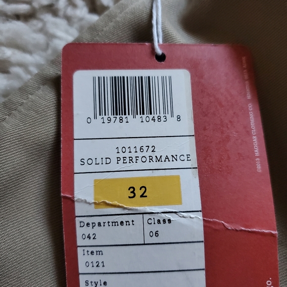 NEW! Haggar's Men Khakis Shorts - Picture 3 of 4